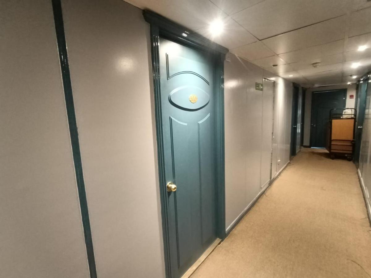 אל מיניה Hotel Ship Queen Isis Elminya מראה חיצוני תמונה